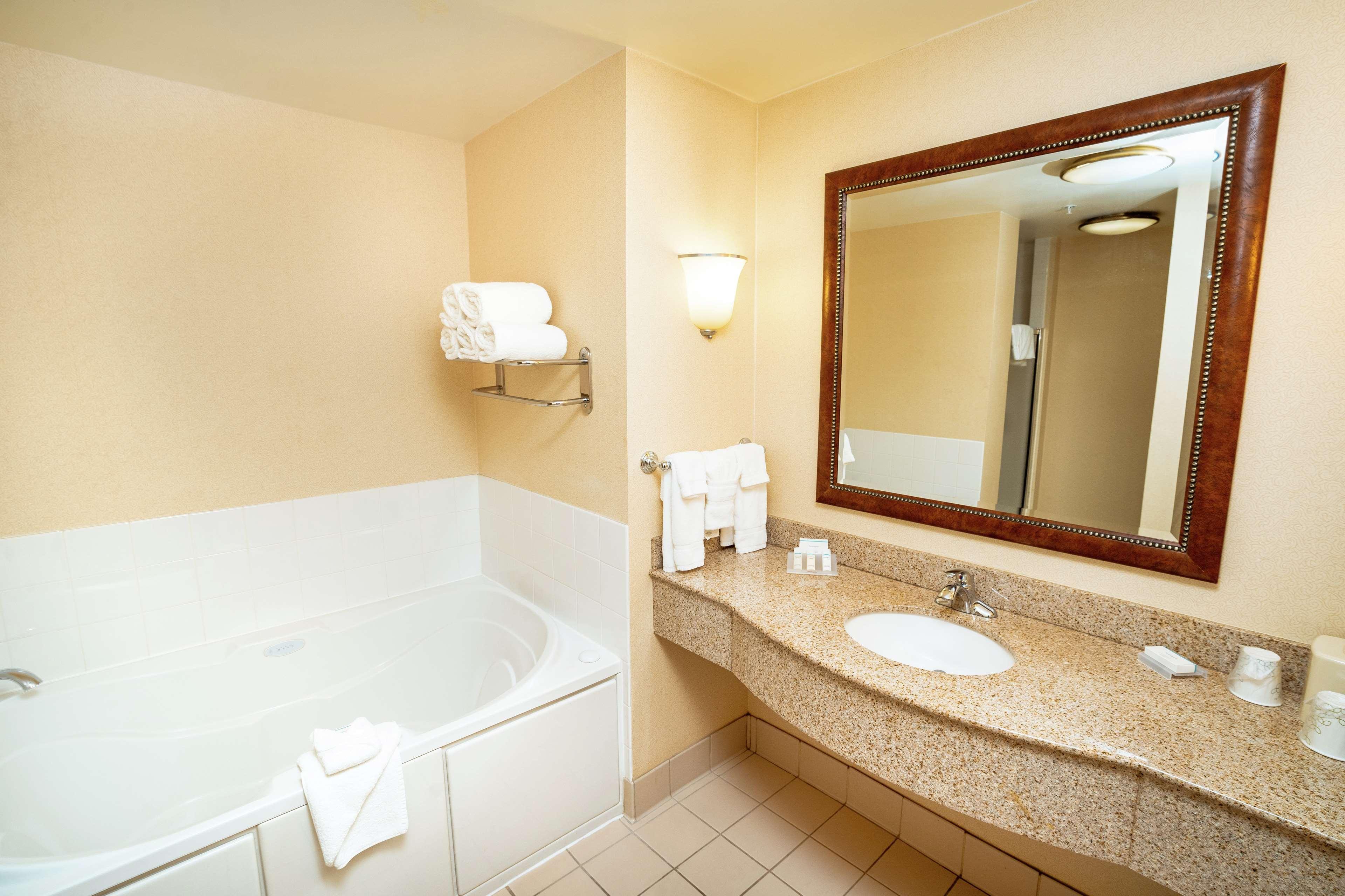 Hilton Garden Inn Ontario Ранчо-Кукамонга Екстер'єр фото